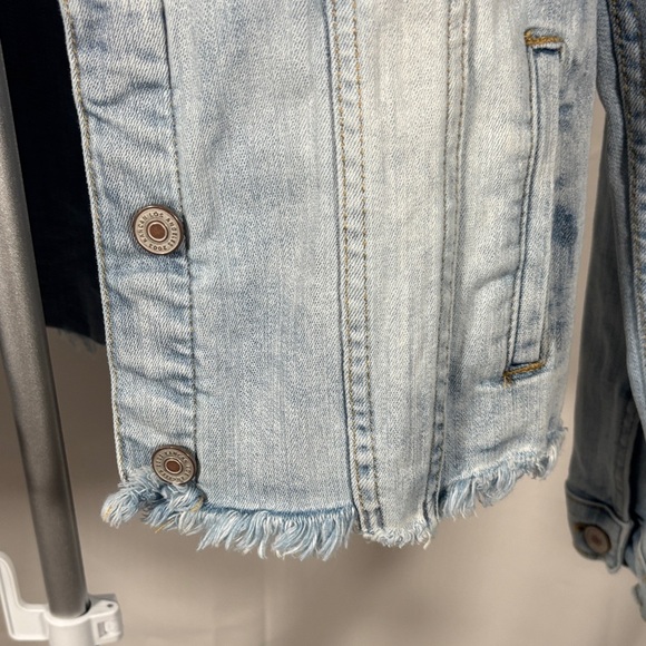 KanCan SZ M Light Blue Denim Jacket - Picture 2 of 6